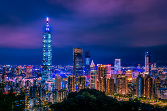 Nightscape Taipei city skyscraper skyline at twilight from Elephant mountain, Taiwan
