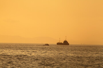 Fototapeta premium sunset over the sea