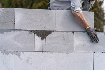 construction of a wall of a house made of aerated concrete blocks