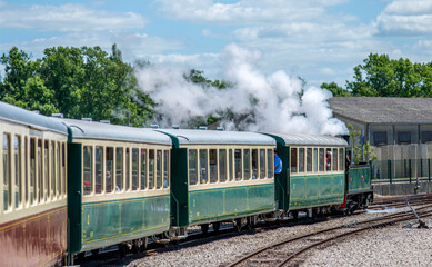 Train touristique de la baie de Somme dans la gare de Noyelles-sur-Mer, Picardie, France