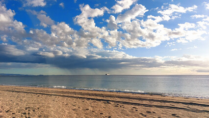 Amanecer en la playa de Vera (Almería).Mar mediterraneo