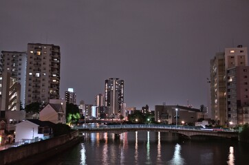 Fototapeta na wymiar 都会の夜　大阪の夜景