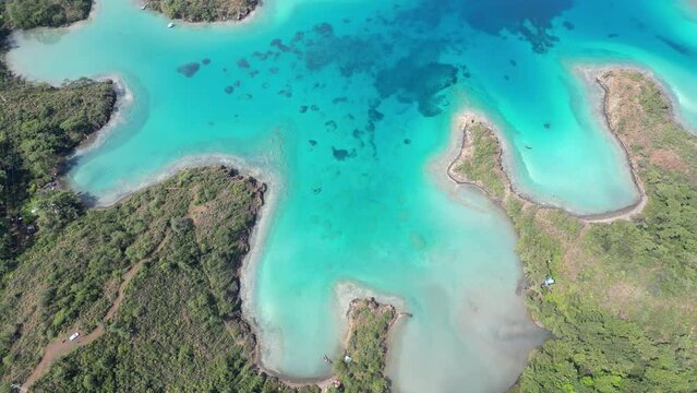 Paradise coves, wonderful beaches and ideal places for holidays in the Aegean region