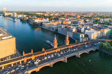 Fototapeta premium Aerial of Oberbaum Bridge in Friedrichshain., Berlin, Germany