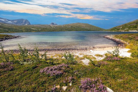 Lake Tovatna, Norway
