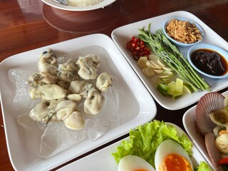 Oysters and Vegetables with Fried Onions and Chili Paste Sauce
