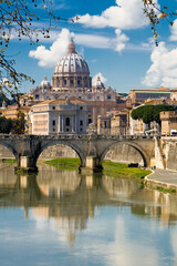 Roma. Veduta con ponte sul Tevere verso la cupola di San Pietro