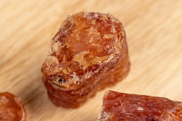 Obraz premium Dried chicken sausage with dried tomatoes