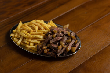 Porção de picanha com fritas