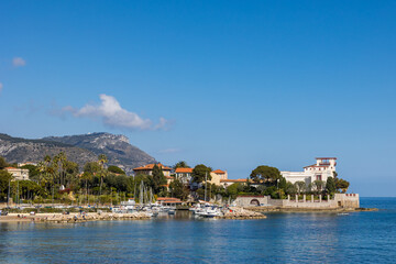 Fototapeta premium Villa Kérylos d'inspiration grecque antique au bord de la baie des fourmis à Beaulieu-sur-Mer