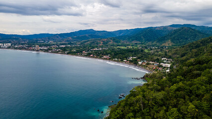 Fototapeta na wymiar Jungle and the sea Costa Rica, beautiful sea and mountains, perfect nature, Green World