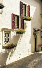Fototapeta na wymiar Authentic architecture Limone sul Garda
