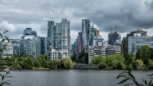 Picture of the buildings of downtown Vancouver