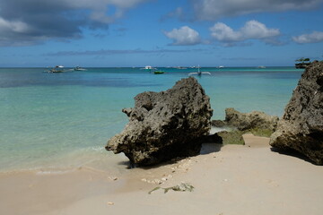 Fototapeta na wymiar stone on the shore, Diniwid beach, Boracay