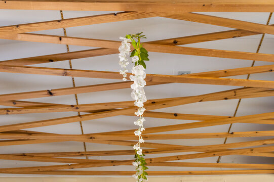 rejilla decorativa de listones de madera