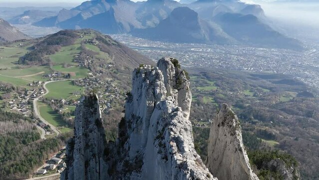 L'agglomeration de Grenoble depuis le sommet des 3 Pucelles dans le Vercors