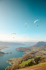 Parapentes au Col de la Forclaz