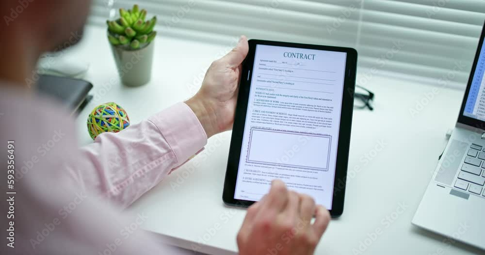 Poster digital signature on contract document online
