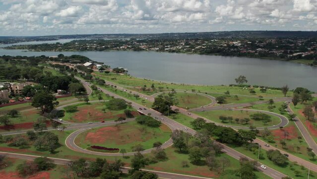 Tesourinha proximo ao lago Paranoa em Brasilia - Brasil