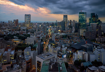 Obraz premium ARK Hills as seen from the Tokyo Tower at evening. Tokyo. Japan