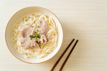 udon noodles with pork in clear soup
