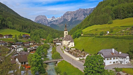 Pfarrkirche gegen Reiteralpe, Ramsau, Berchtesgadener Land, Oberbayern, Bayern, Deutschland
