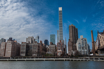 Fototapeta na wymiar Crossing the Hudson River in NYC