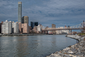 Fototapeta na wymiar Crossing the Hudson River in NYC