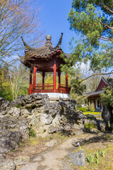 Obraz premium Small chinese temple in the botanical gardens of Haren, Netherlands