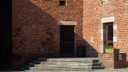 Village du Temple-sur-Lot, en p&eacute;riode estivale