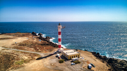 Tomas aéreas con dron del faro y costa de Abades, Tenerife, Canarias.