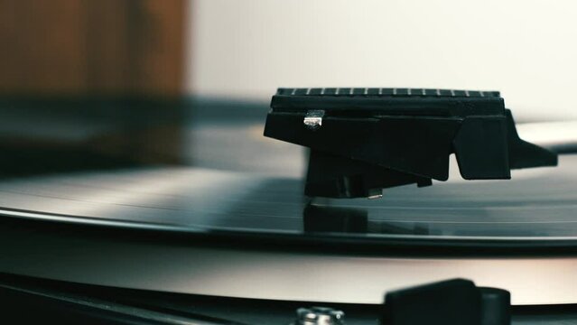 TOCADISCOS VINTAGE AGUJA