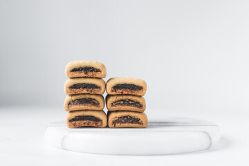 Date filled sugar cookies, homemade vanilla sugar cookies with a date filling, date bar cookies, homemade maamoul cookie bars