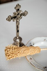 Krzyż i kropidło