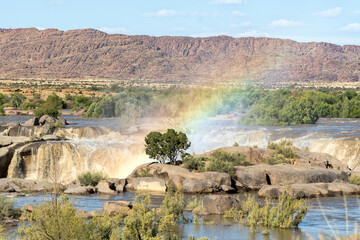 Rainbow at Augrabies Falls in the flooded Orange River.