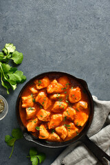 Sweet and spicy chicken bites with sauce