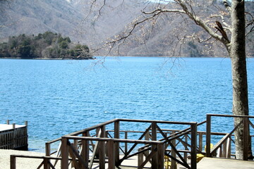 中禅寺湖、湖畔の景色