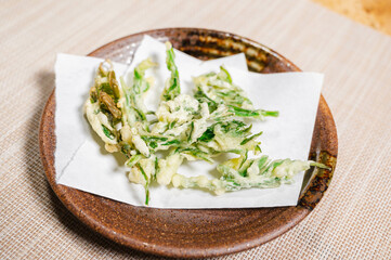 ヤハズエンドウの天ぷら