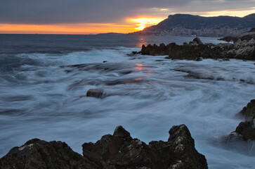 Méditerranée, crépuscule vers Monaco