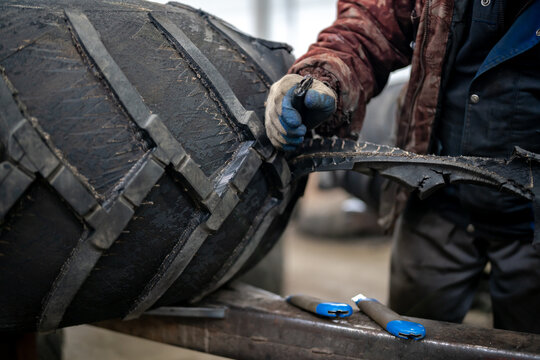 man rips off a huge hire