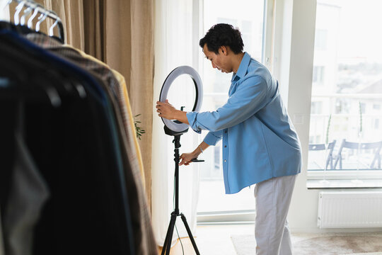 Setting up a ring light