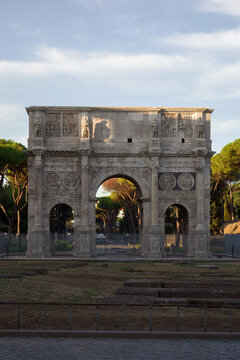 Sunrise in Arch of Constantine