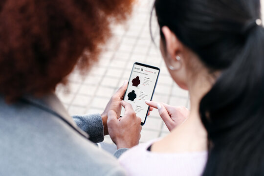 Online shopping on the mobile phone