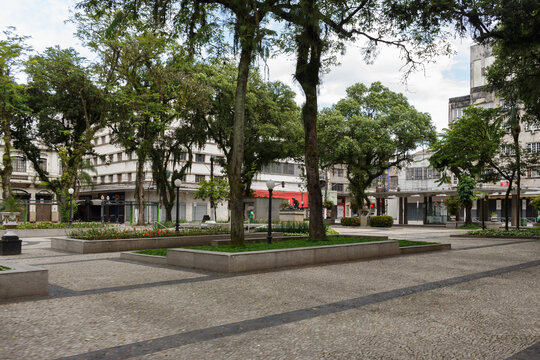 Pra&ccedil;a Visconde de Mau&aacute; - ancient, antique, beautiful, brazil, carved stone, center, city, city hall, cityscape, coastland, county, destination, downtown, famous, green, heritage, historic, historical,