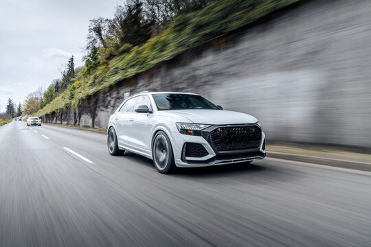 Seattle, WA, USA
April 17, 2023
White Audi RS Q8 