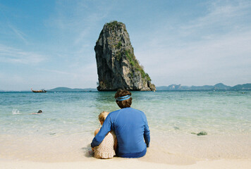 Naklejka premium Father and daughter in Thailand