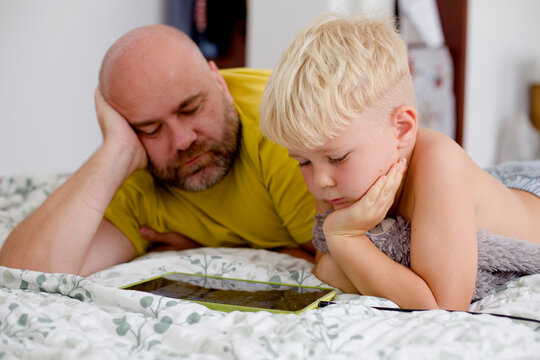 father and son instal app