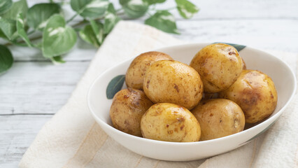 日本の家庭料理｜ジャガイモの煮物・新じゃがの煮っころがし(甘辛煮)　イメージ