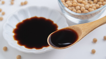 醤油と大豆｜しょう油・日本の調味料イメージ