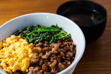 そぼろご飯